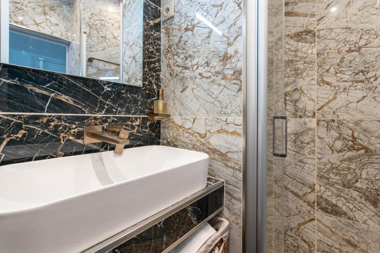 Room In Apartment - Cosy Place In The Hear Of Paris Exterior foto